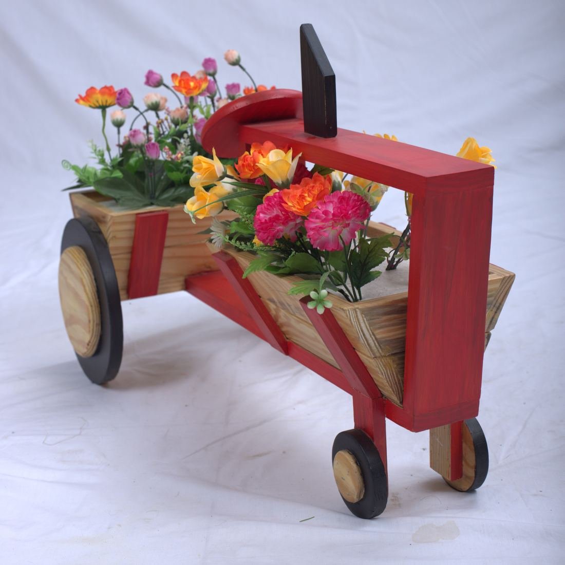3 Wheel Flower Decor photo 2