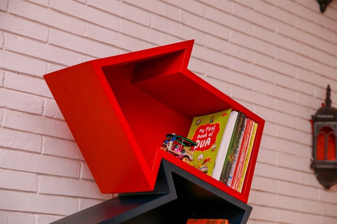 Arrow Book Shelf photo 4