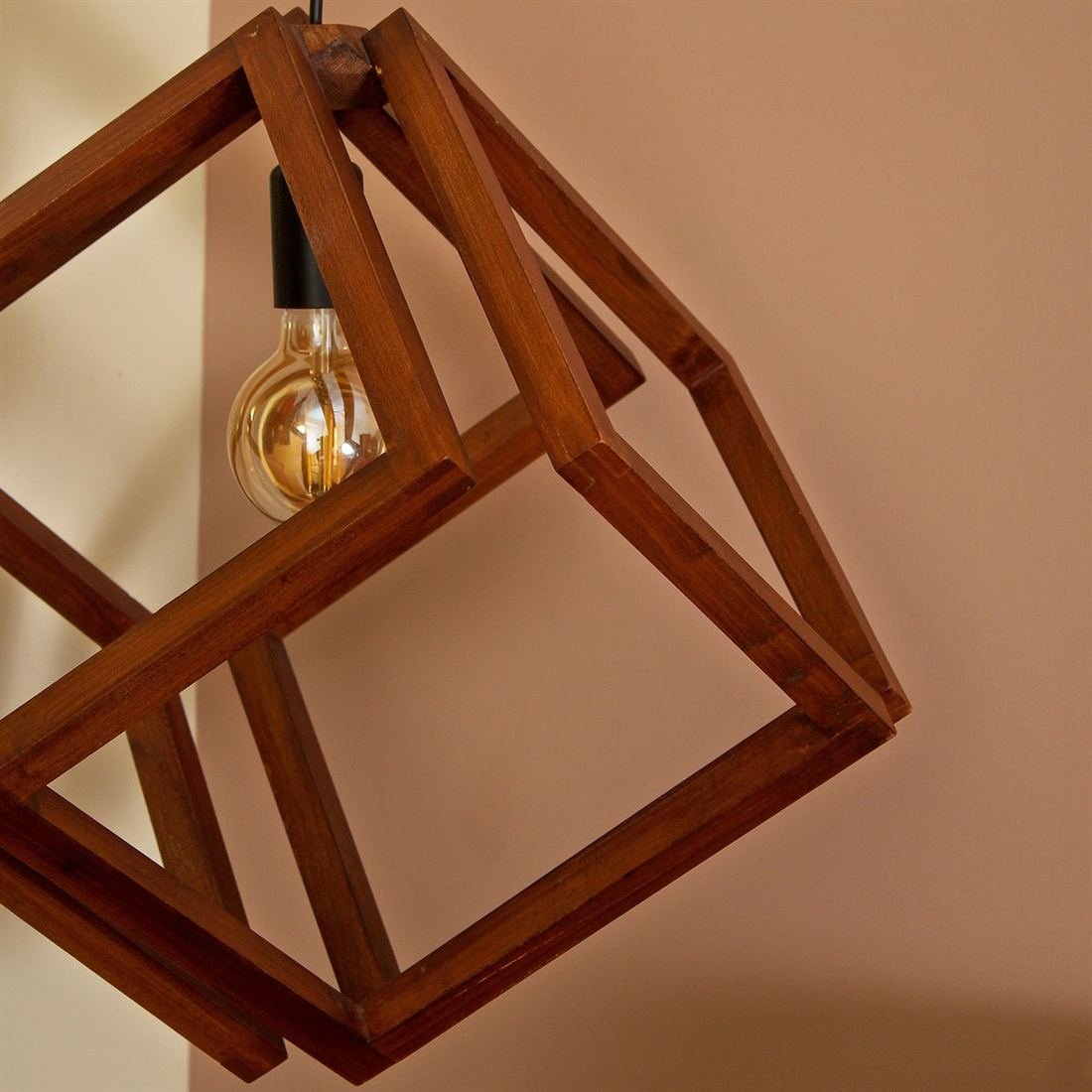 Corbin Light photo 3
