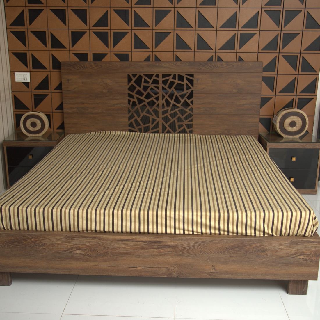 Crafted Bee Bed photo 3