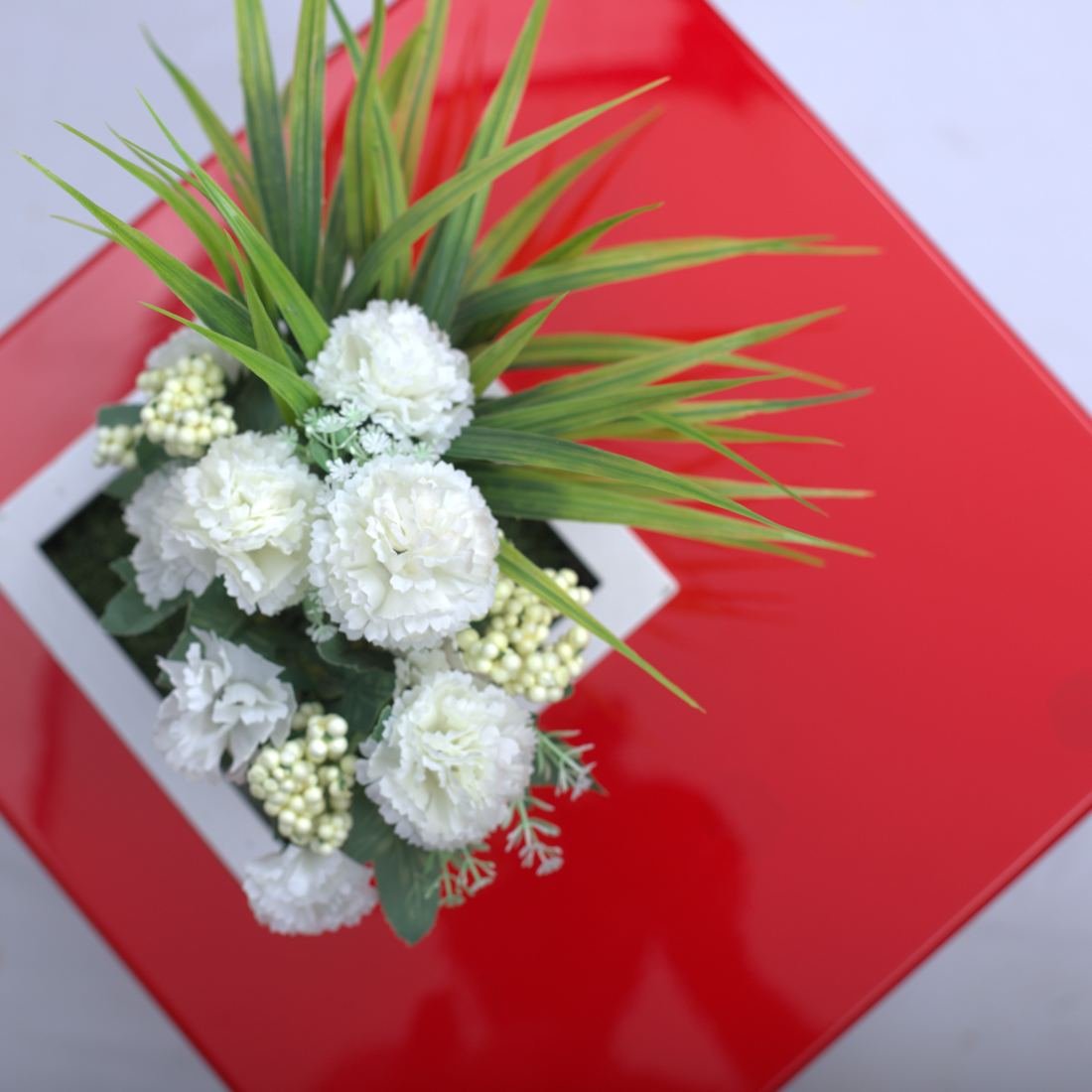 Flower Table by Grains Home Pakistan