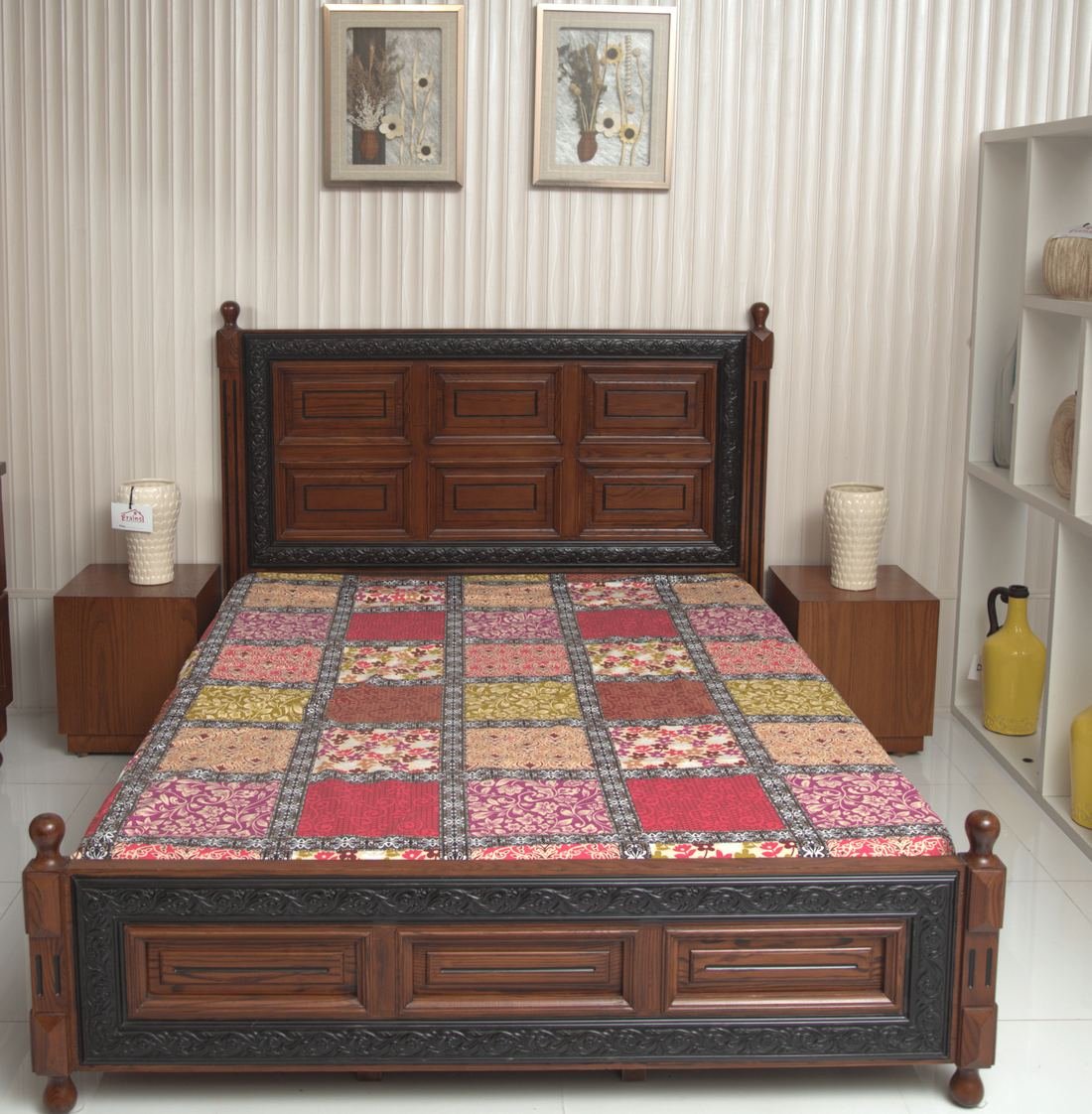 Solid Wood Grain Bed photo 3